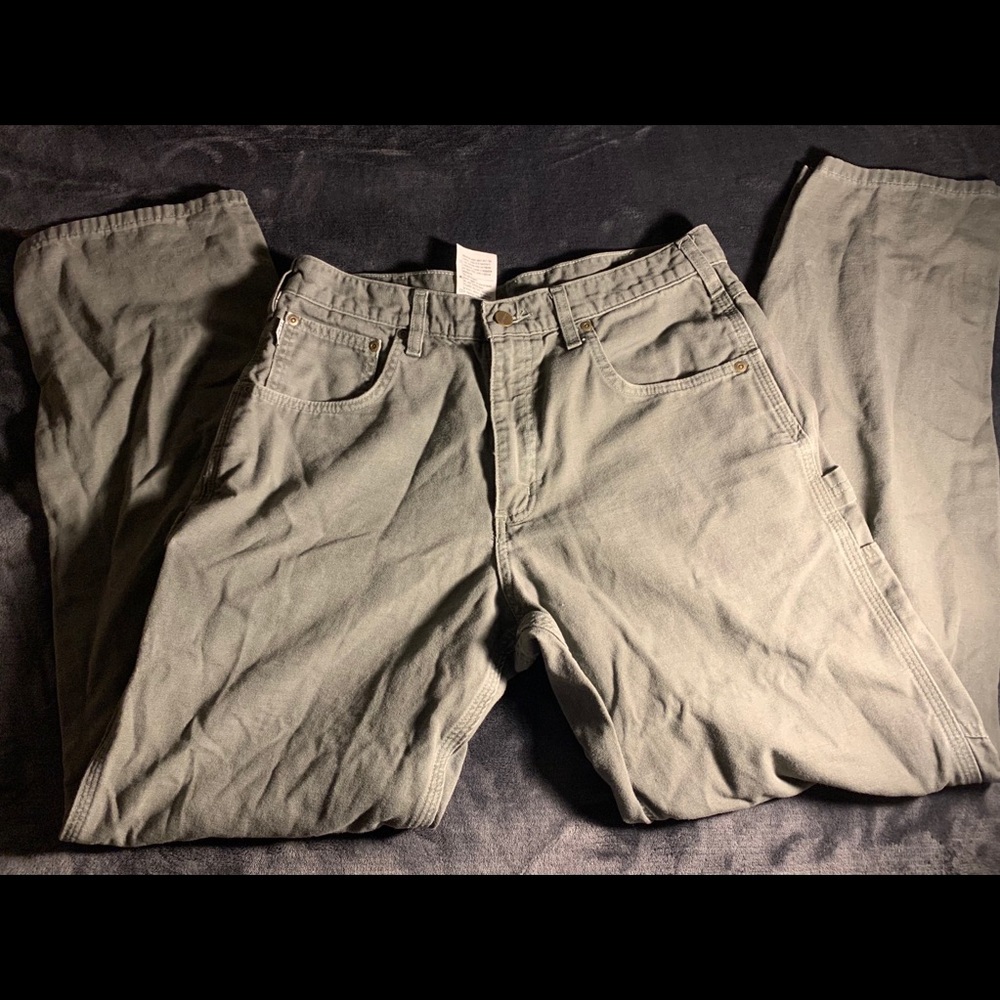 Men’s carhartt loose fit pants!
